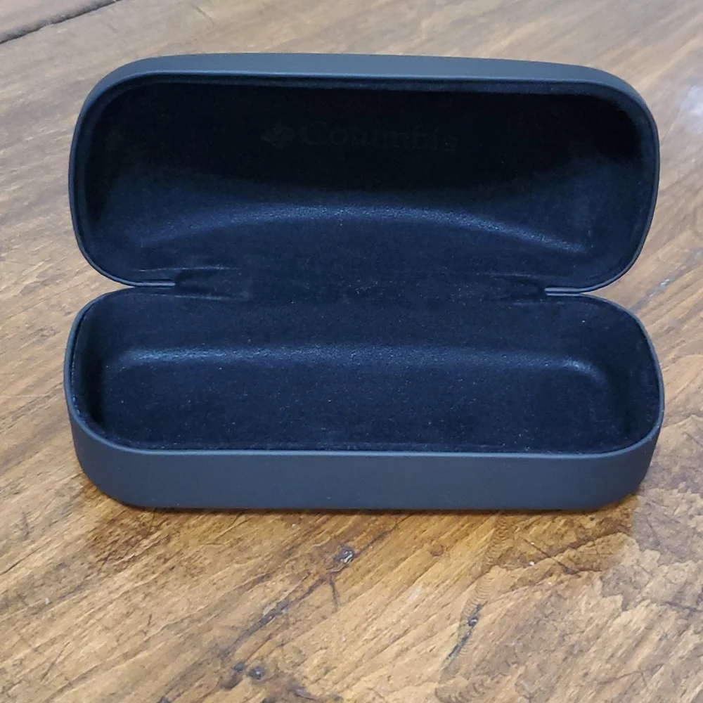 Columbia Sun Glass Case